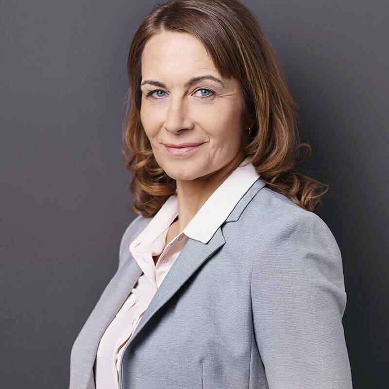 https://procuradorescreal.com/wp-content/uploads/2019/10/inner_team_02.jpg